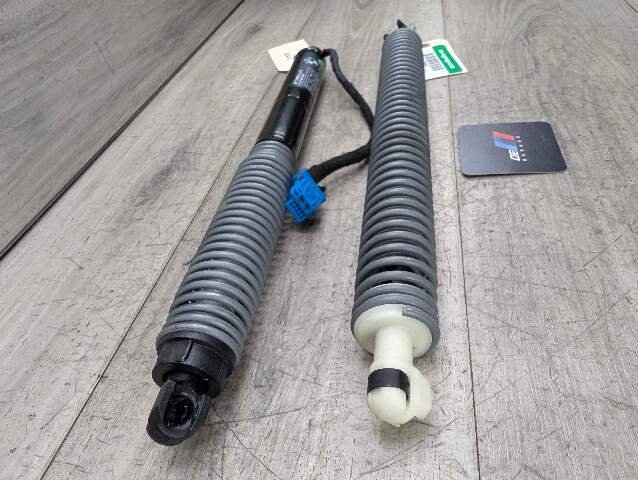 16-19 OEM BMW G12 740 750 M760 Left Right Electric Trunk Lid Shock Strut set