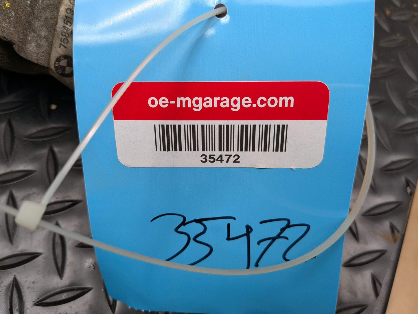 2015 BMW 335i F30 Front Axle Carrier Differential 7584519 OEM BMW F30 F32 F33 F36 xDrive AWD Front Differential Axle Gearbox Carrier 3.23