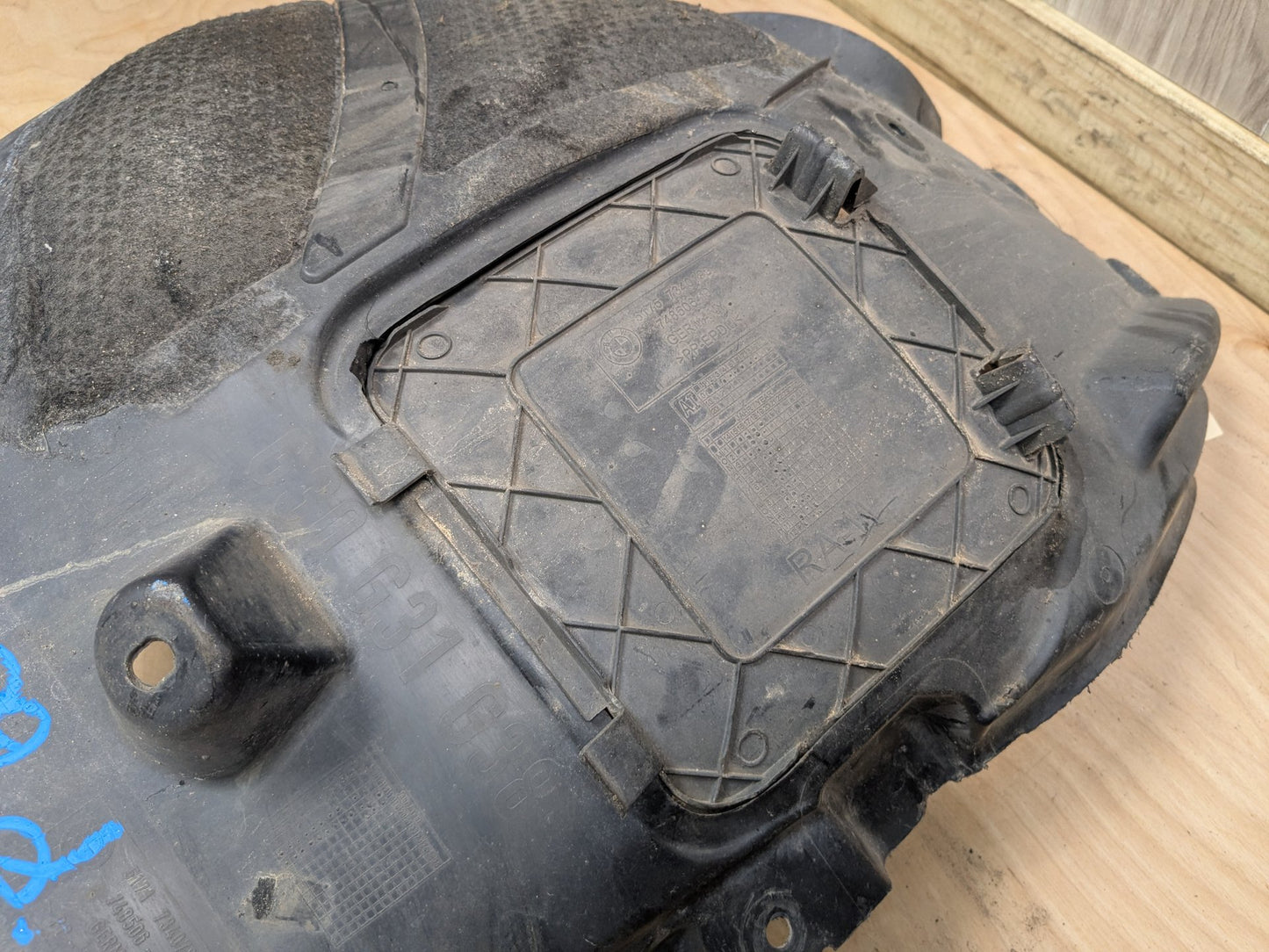 OEM BMW G30 530 540 M550 Left Driver Side Fender Liner Wheel Splash Shield