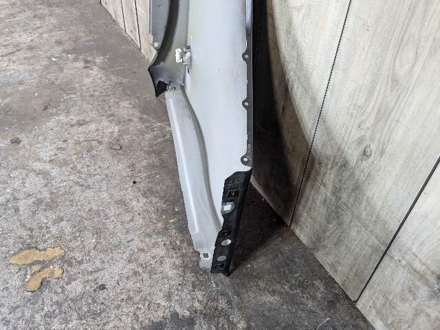 *NOTE* 08-13 OEM BMW E82 E88 128 135 Left Driver Side Fender Panel Gray B39