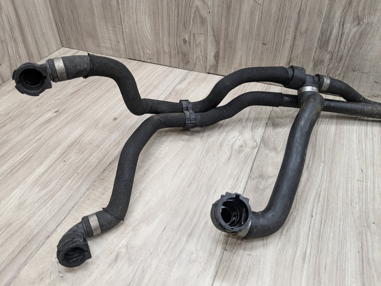 OEM BMW G11 G12 G30 M550 750 Engine N63R Water Pump Coolant Hose Tube Pipe
