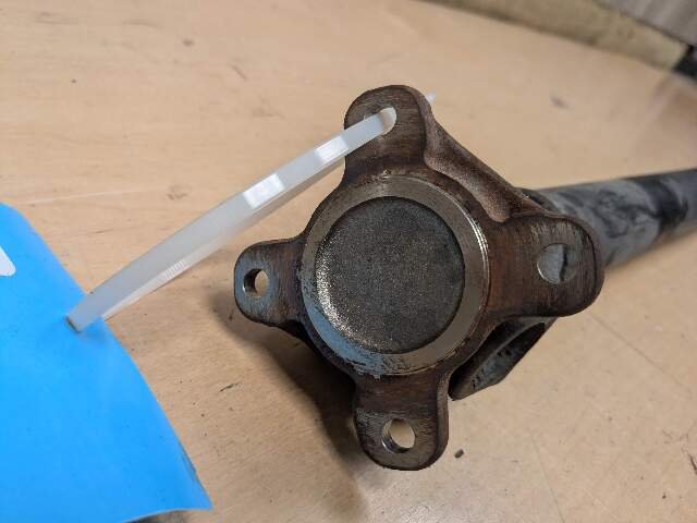 2010 - 2015 BMW 750i F01 Front Propeller Driveshaft Drive Shaft 8628043 N63B44O1