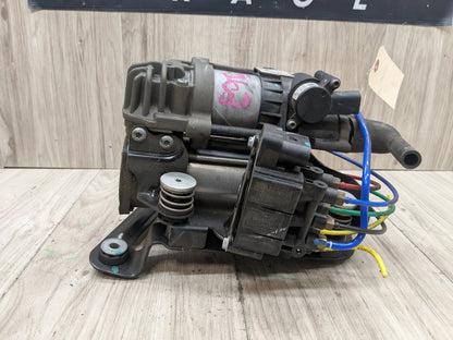 2016 BMW 750i G12 Air Suspension Compressor Pump 6861882 16-22 OEM BMW G11 G12 740 750 M760 Air Suspension Compressor Pump Module Motor OEM