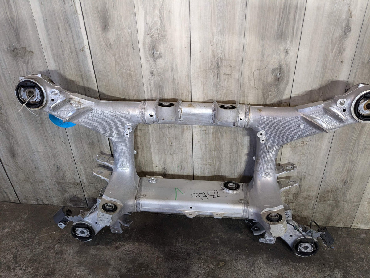 2020 BMW X5 G05 Rear Axle Support Crossmember Subframe 6894149 OEM BMW G05 G06 G07 X5 X6 X7 Rear Axle Subframe Suspension Carrier Crossmember OEM