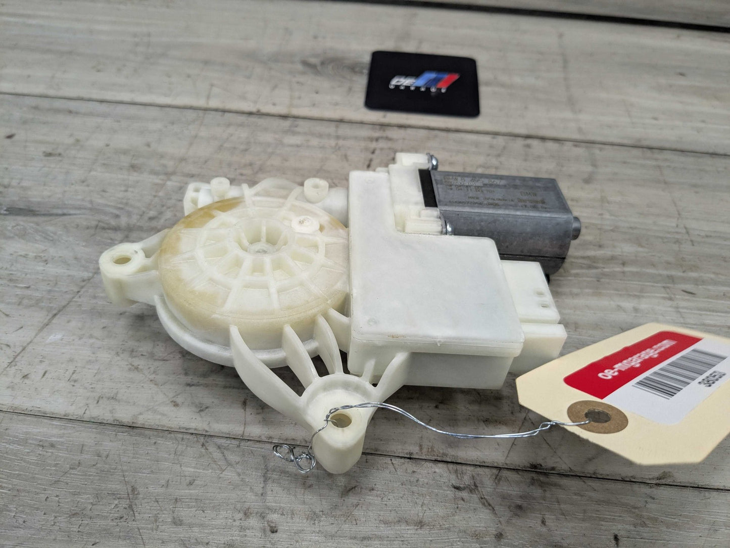 2019 BMW 330i G20 Rear Left Driver Door Window Glass Regulator Motor 8495867 19-24 OEM BMW G20 G80 330 M340 M3 Rear Left Driver Door Window Regulator Motor