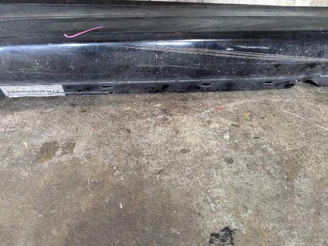 *08-13 OEM BMW E88 E82 128 135 M Sport Left Driver Side Skirt Rocker Panel Black