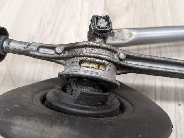 03-05 OEM BMW E85 Z4 M54 MANUAL Transmission Shift Arm and Lever Assembly Q Boot