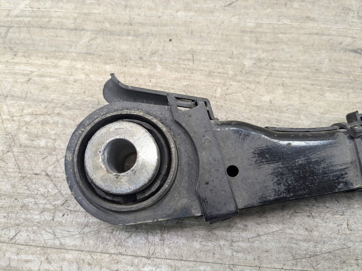 2018 BMW 550i G30 Rear Right Passenger Control Arm 6867538 OEM BMW F90 M5 G12 G30 REAR Right Passenger Forward Lateral Upper Control Arm