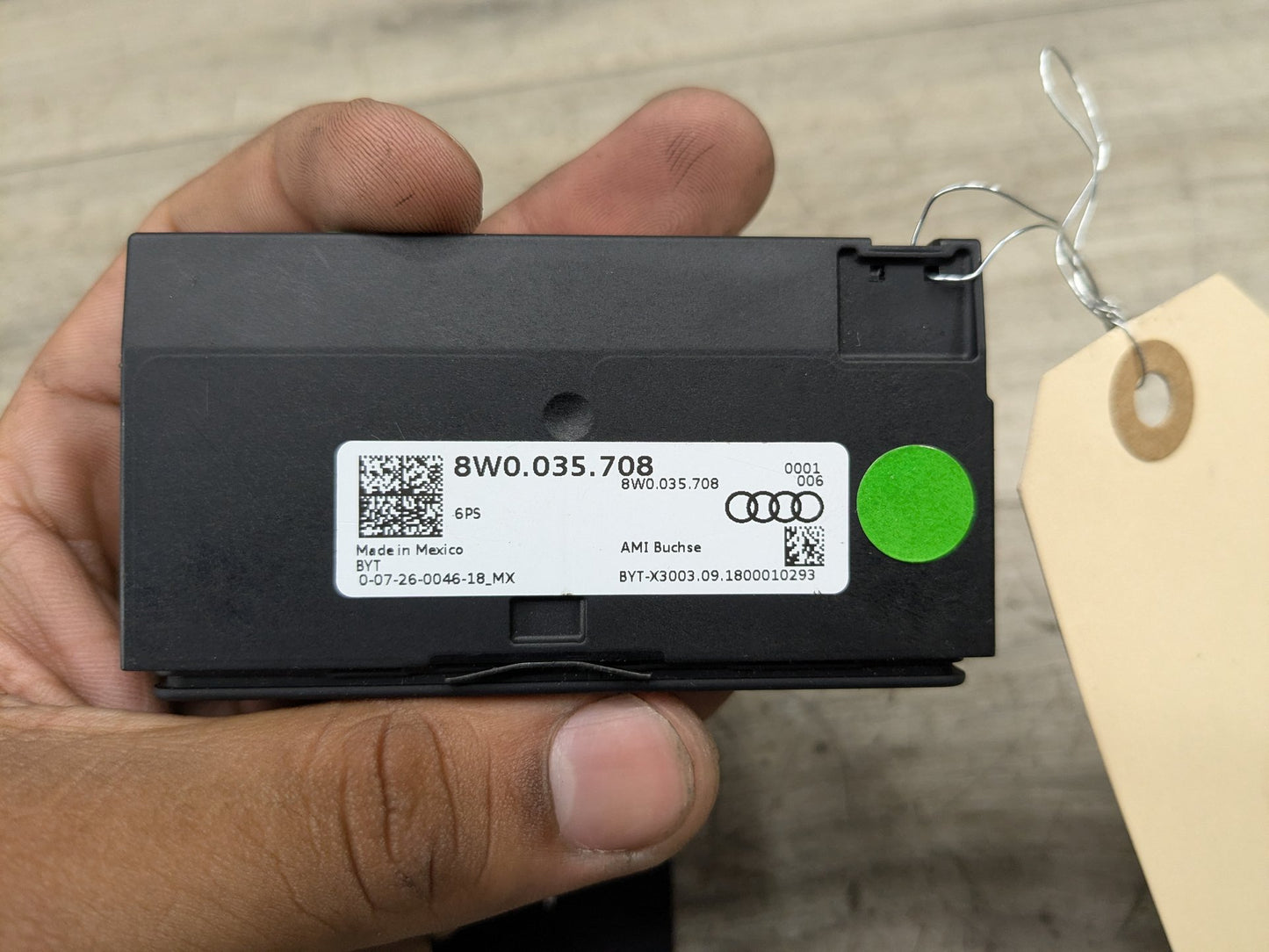 18-24 OEM AUDI A4 A5 Q5 S4 SQ5 Center Console USB Port Aux Jack Port Connection