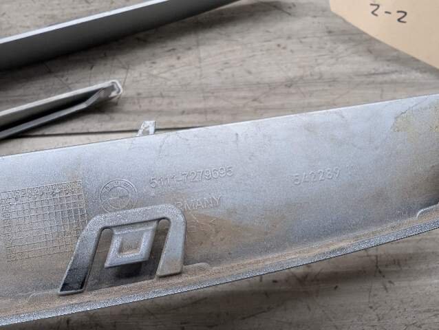 2011 - 2016 BMW 335i F30 Front Left Driver Fender Trim Molding 7279695 N55B30M0