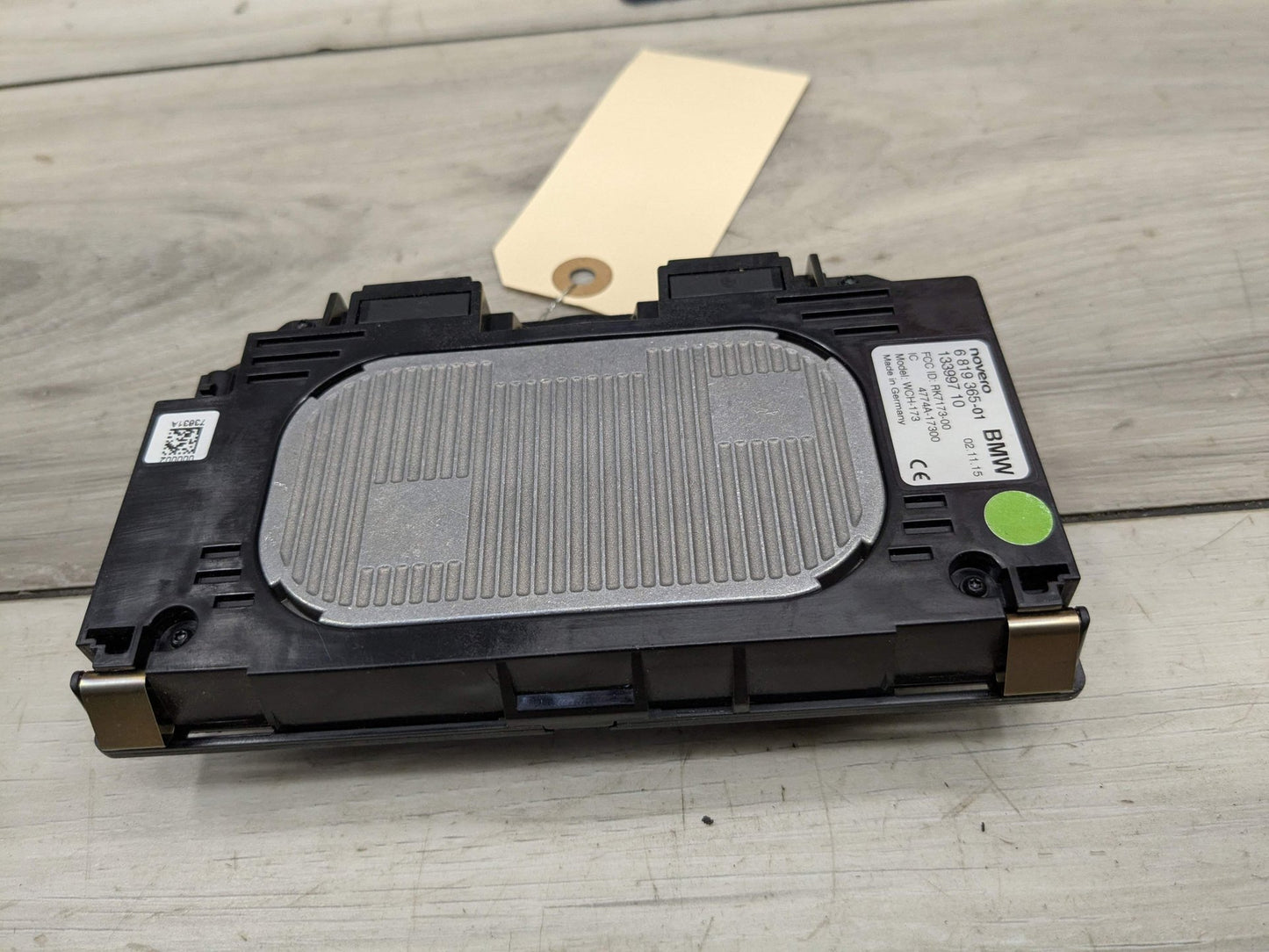 16-19 OEM BMW G11 G12 740 750 M760 Wireless Phone Charger Control Module