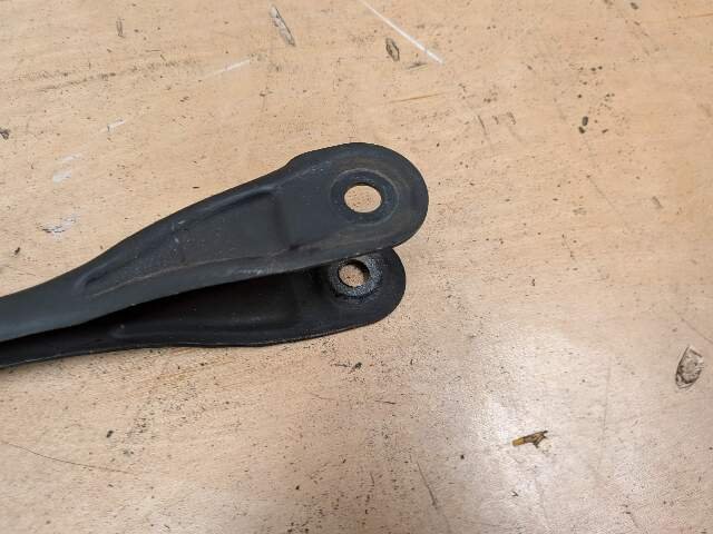 2016 - 2022 BMW 750i G12 Rear Right Passenger Control Arms SET 6861114 N63B44O2