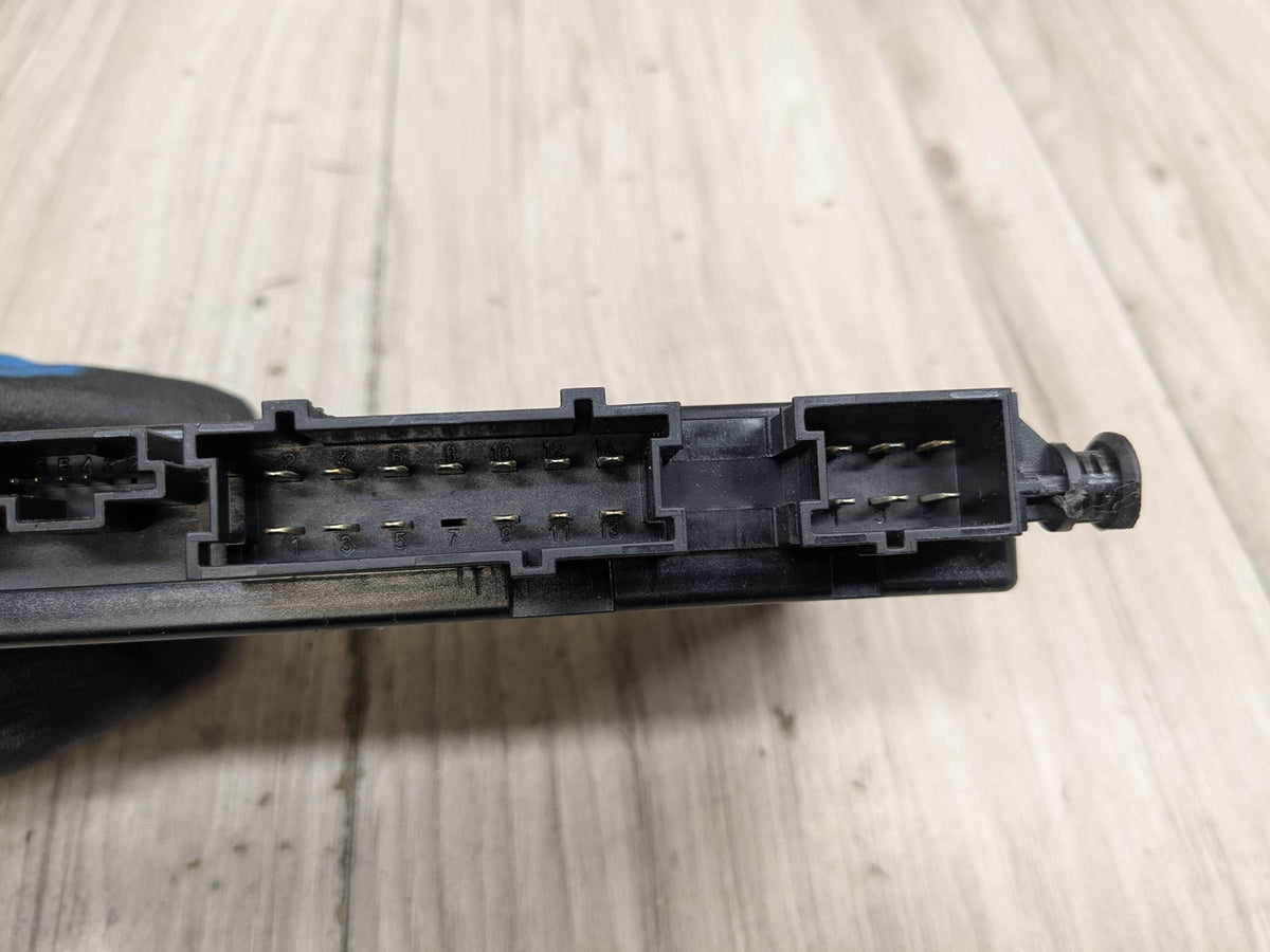 EM Mercedes W204 W207 W212 E350 E550 Front Right Passenger Seat Control Module