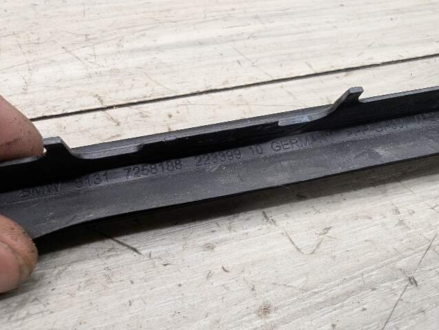 12-20 OEM BMW F30 F31 F80 M3 Front Left Right Windshield Side Drip Molding PAIR