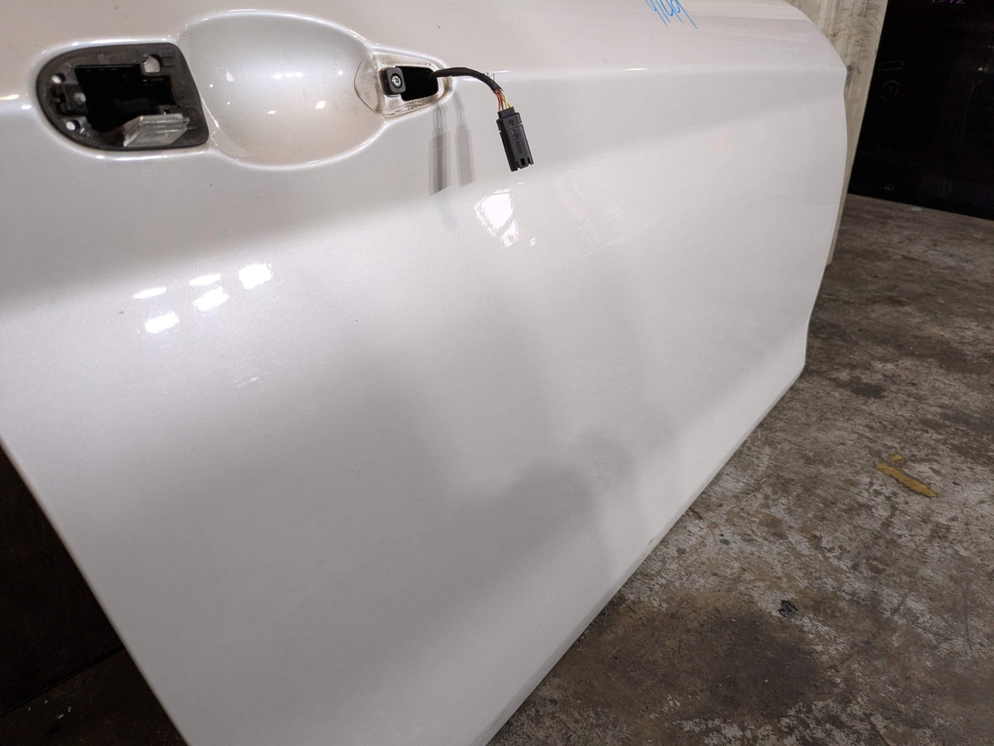*14-20 OEM BMW F22 F23 F87 M2 Front Right Passenger Side Door Shell Panel White White Mineralweiß Metallic (A96)