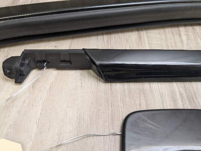 22-25 OEM BMW G42 G87 Left Driver Side Door Belt Molding Trim SHADOW GLOSS
