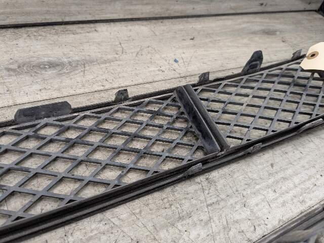 *OEM BMW Front Left Right Center Lower Bumper Grille Vent Trim