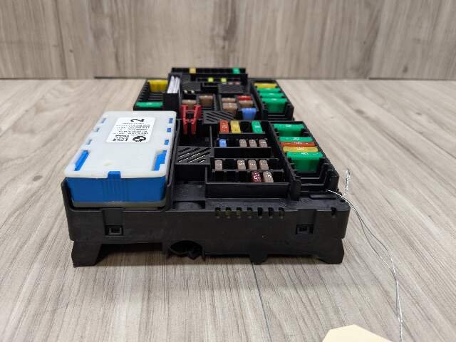 OEM BMW G01 X3 G02 X4 Rear Battery Power Distribution Fuse Relay Junction Box