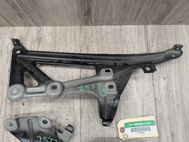 16-22 OEM BMW F48 X1 28i 28iX Front Left Driver Side Fender Holder Bracket SET