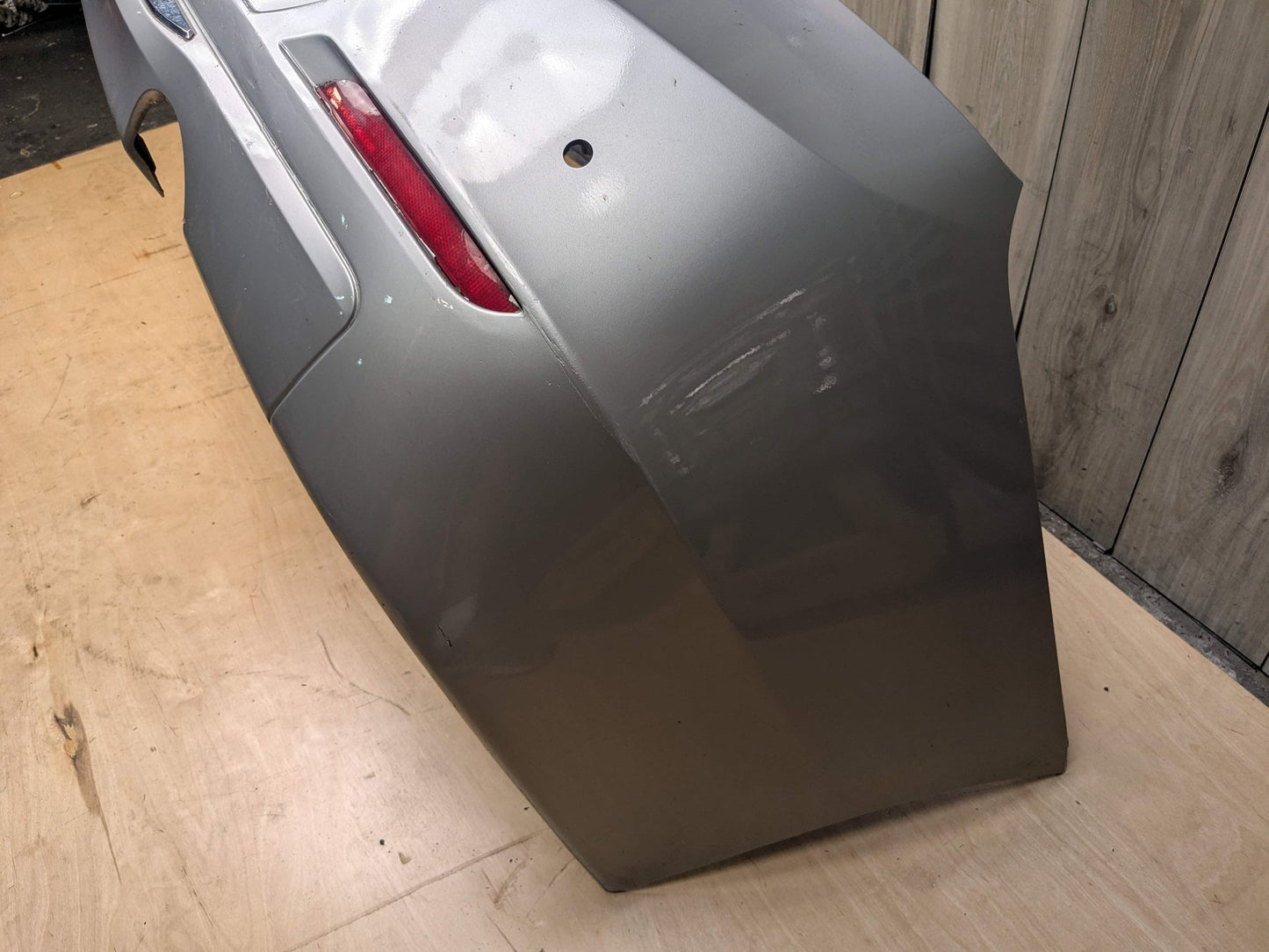 *12-15 OEM BMW F30 335 PRE-LCI Rear Bumper Cover LINES Trim Dual Exhaust Gray Silver GLACIERSILBER METALLIC (A83)