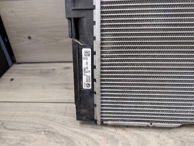 *16-19 OEM BMW G11 G12 G30 750 M550iX Coolant Radiator N63R