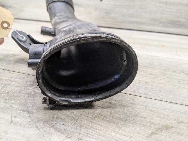 09-19 OEM BMW F12 F13 F15 F16 X5 X6 Front Right Intercooler Upper Charge Pipe