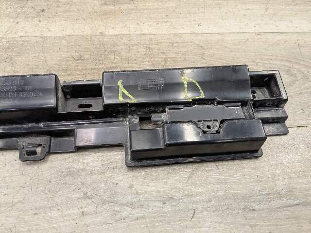 2011 - 2016 BMW 335i F30 Left Driver Side Skirt Rocker Panel Brackets SET 7256915 N55B30M0