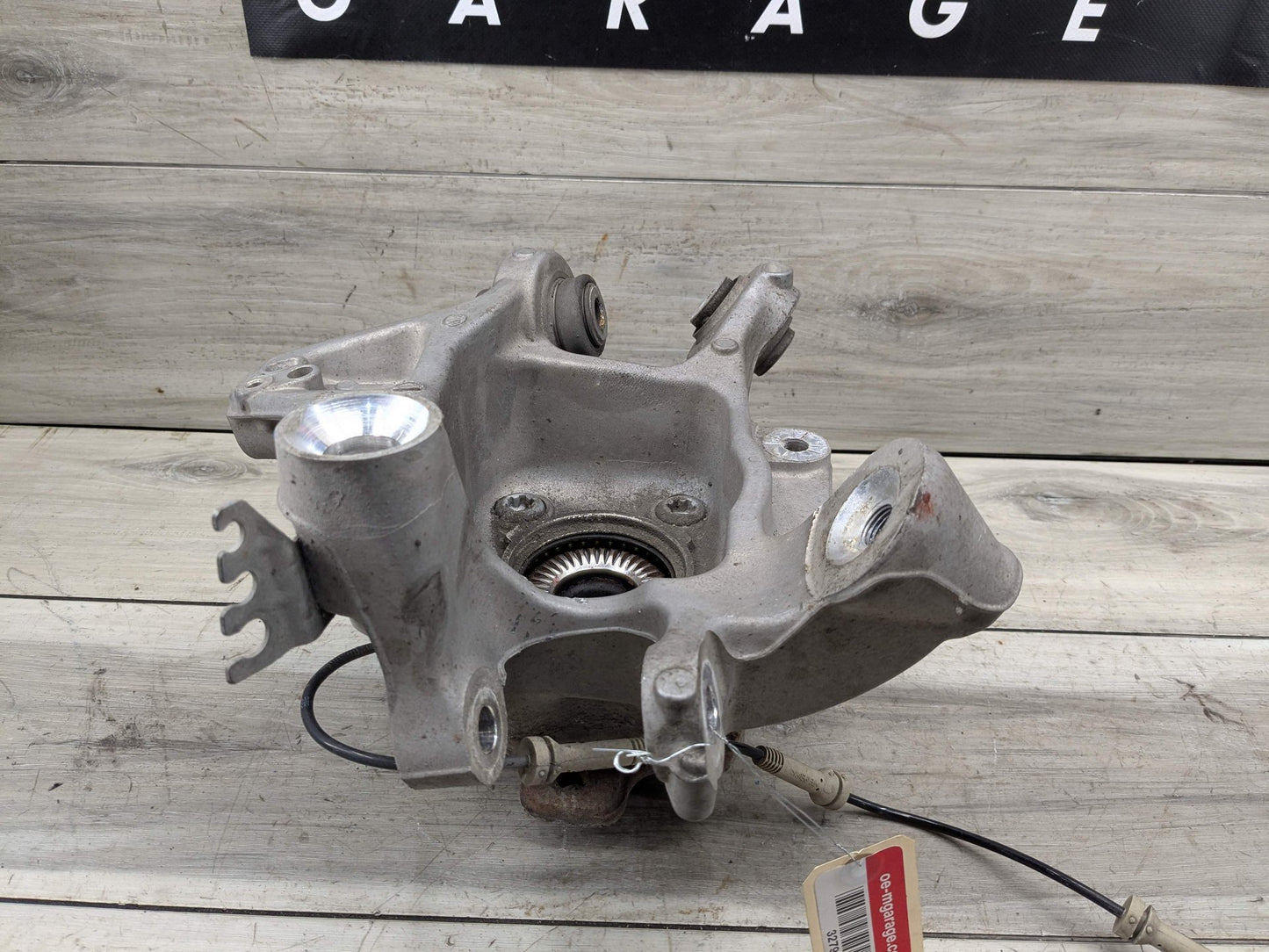2019 BMW M550i G30 Rear Right Passenger Spindle Knuckle w/ Bearing 6866336 17-23 OEM BMW G30 530 540 M5550 REAR Right Passenger Hub Knuckle Bearing Carrier