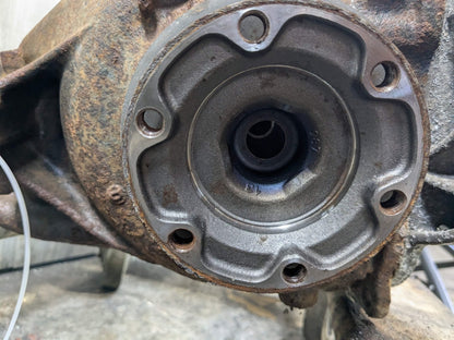 2010 BMW 335d E90 Rear Axle Carrier Differential k 7571175