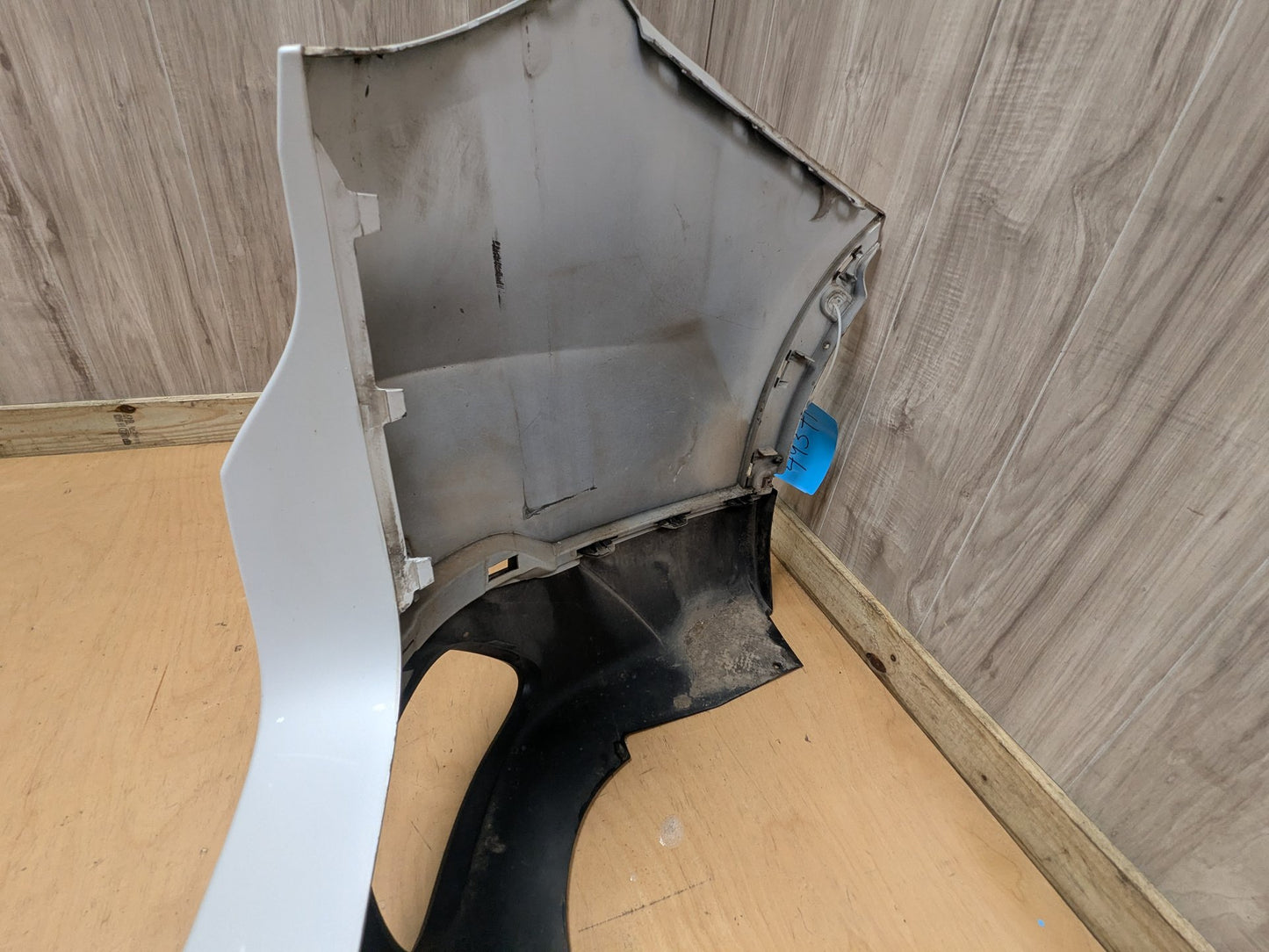14-18 OEM BMW F15 X5 Rear Bumper Cover Panel Assembly White A96 MINERALWEISS METALLIC (A96)