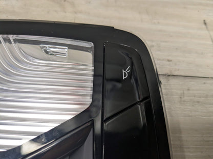 *OEM BMW G01 G02 G05 G30 X3 X4 X5 Headliner Roof Console Dome Light SOS Switch