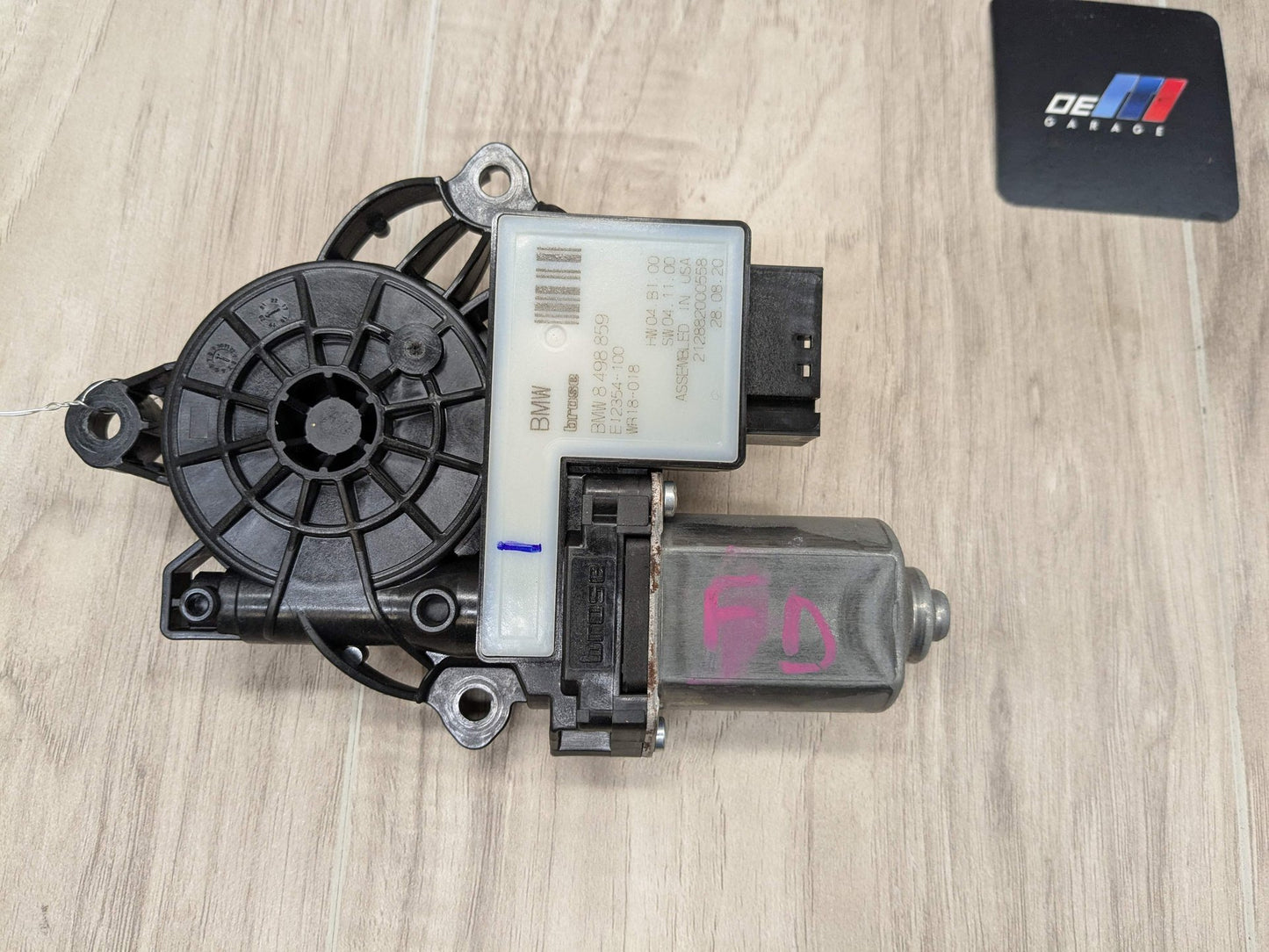 2021 BMW M340i G20 Front Left Driver Door Window Glass Regulator Motor 8498859 OEM BMW G20 G80 330 M340 M3 FRONT Left Driver Side Door Window Regulator Motor