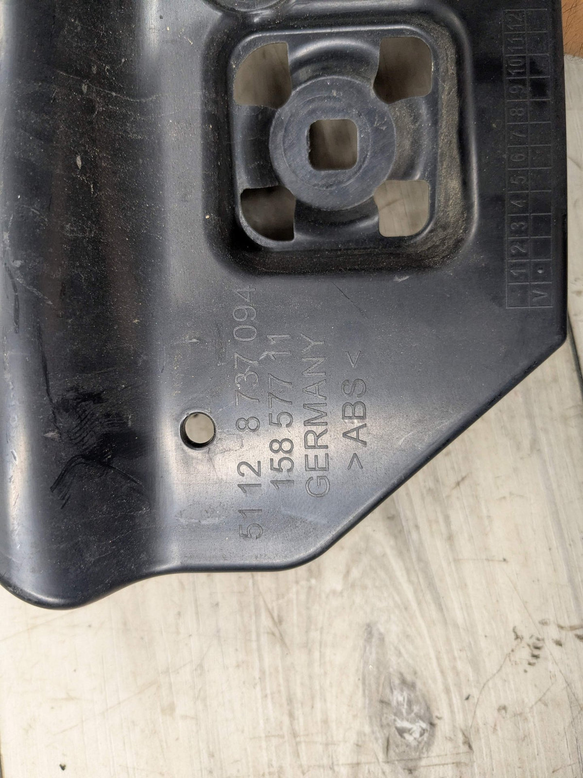 22-24 OEM BMW G26 430 M440 Right Passenger Side Corner Mount Bracket Support