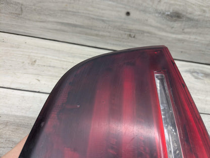 NOTE* 09-11 OEM BMW E90 LCI Sedan Rear Passenger Side Inner Tail Light Trunk Lid