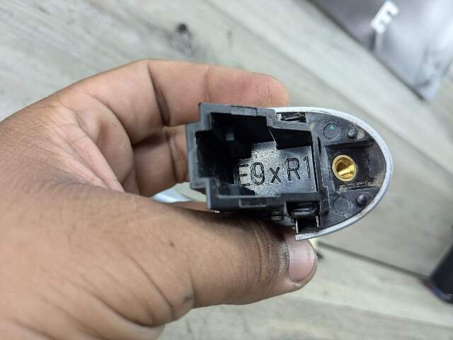 OEM BMW F22 F30 F32 F33 F36 Comfort Access Front Right Side Door Handle Silver