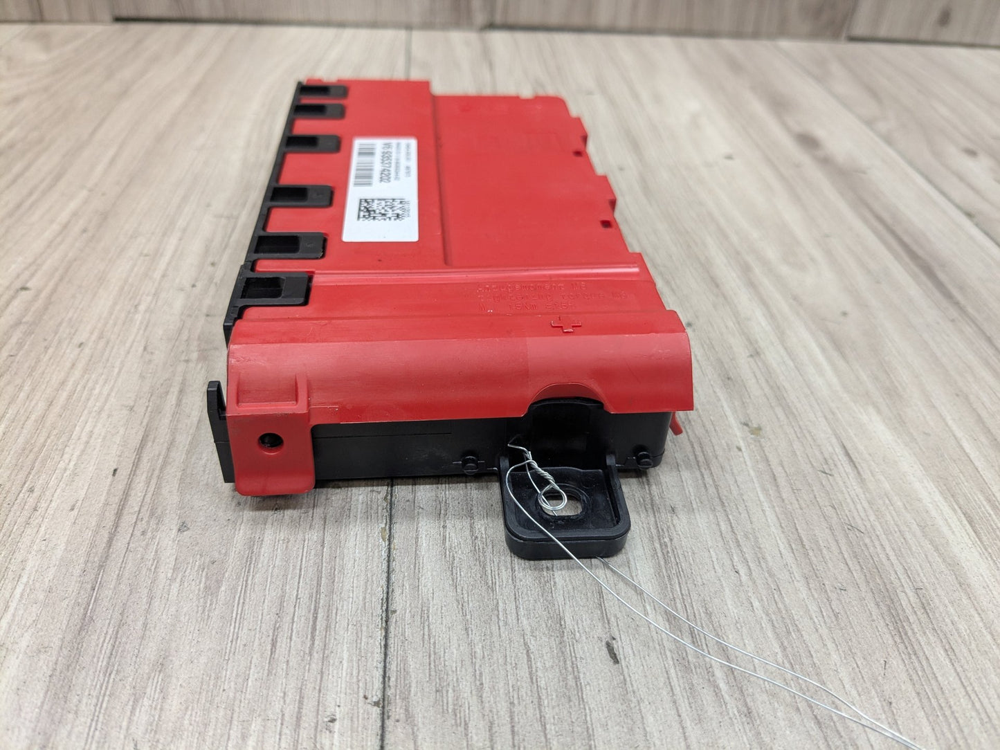 OEM BMW G11 G12 G14 G15 G16 G30 B+ Junction Terminal Power Relay Fuse Box