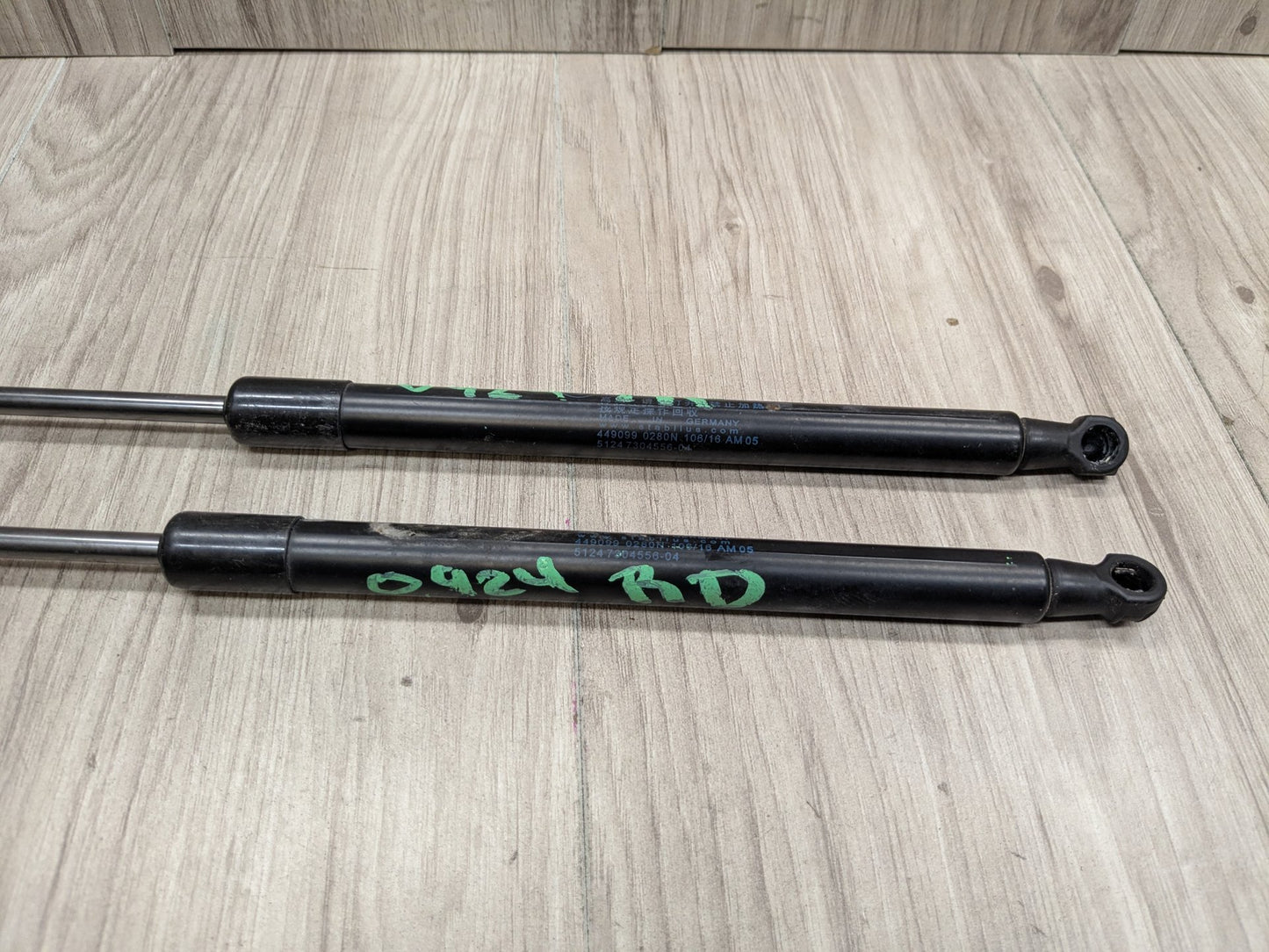 14-20 OEM BMW F22 F23 F87 M2 Rear Left Right Trunk Lid Spring Strut Shocks SET