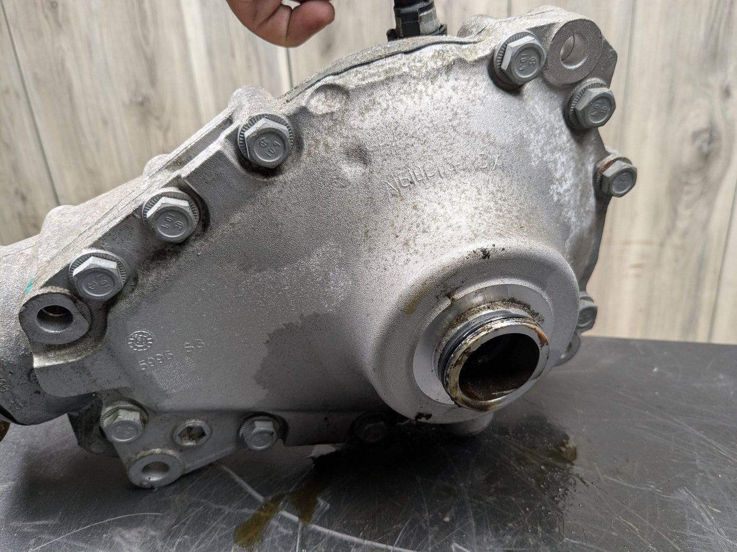 2019 BMW X3 G01 Front Axle Carrier Differential 8679981 18-21 OEM BMW G01 G02 X3 X4 xDrive Front Differential Axle Gearbox Carrier 3.38