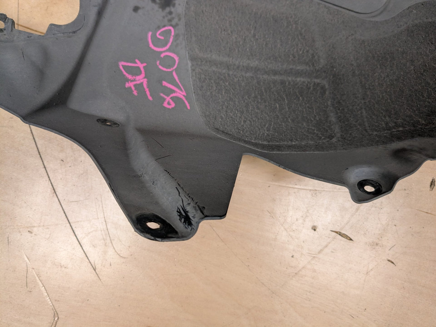 2017-2023 BMW M550i G30 Front Left Driver Wheel Fender Liner Splash Guard 7340193 16-19 OEM BMW G11 G12 740 750 Front Left Driver Fender Liner Wheel Splash Shield