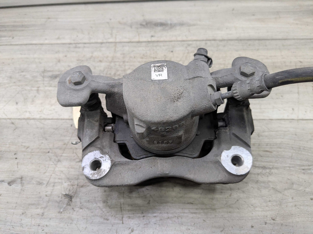 OEM BMW F39 F44 F48 X1 X2 28 228 B46 FRONT Right Passenger Side Brake Caliper