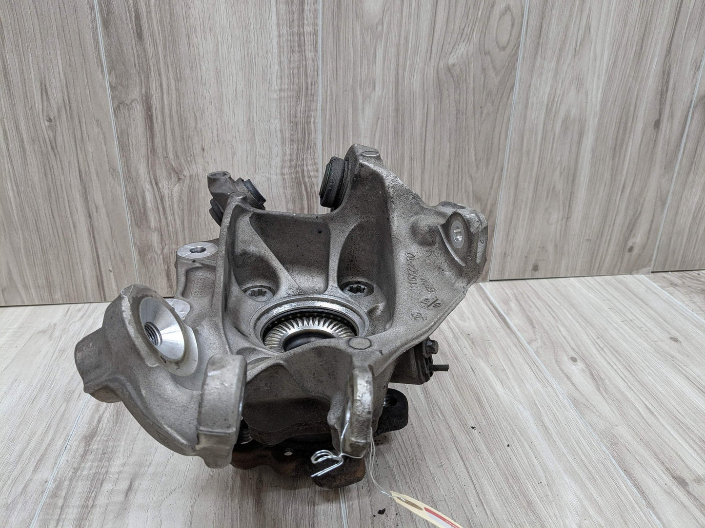 2021 BMW M340i G20 Rear Left Driver Spindle Knuckle w/ Bearing 6898479 19-25 OEM BMW G20 330 M340 REAR Left Driver Knuckle Wheel Hub Spindle Bearing