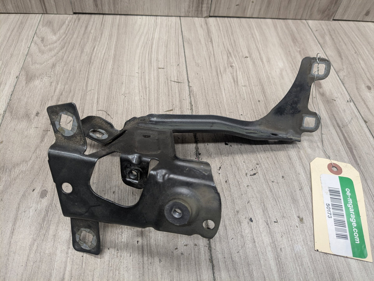 16-19 OEM BMW G11 G12 750 Front Right Passenger Fender Wing Holder Bracket SET
