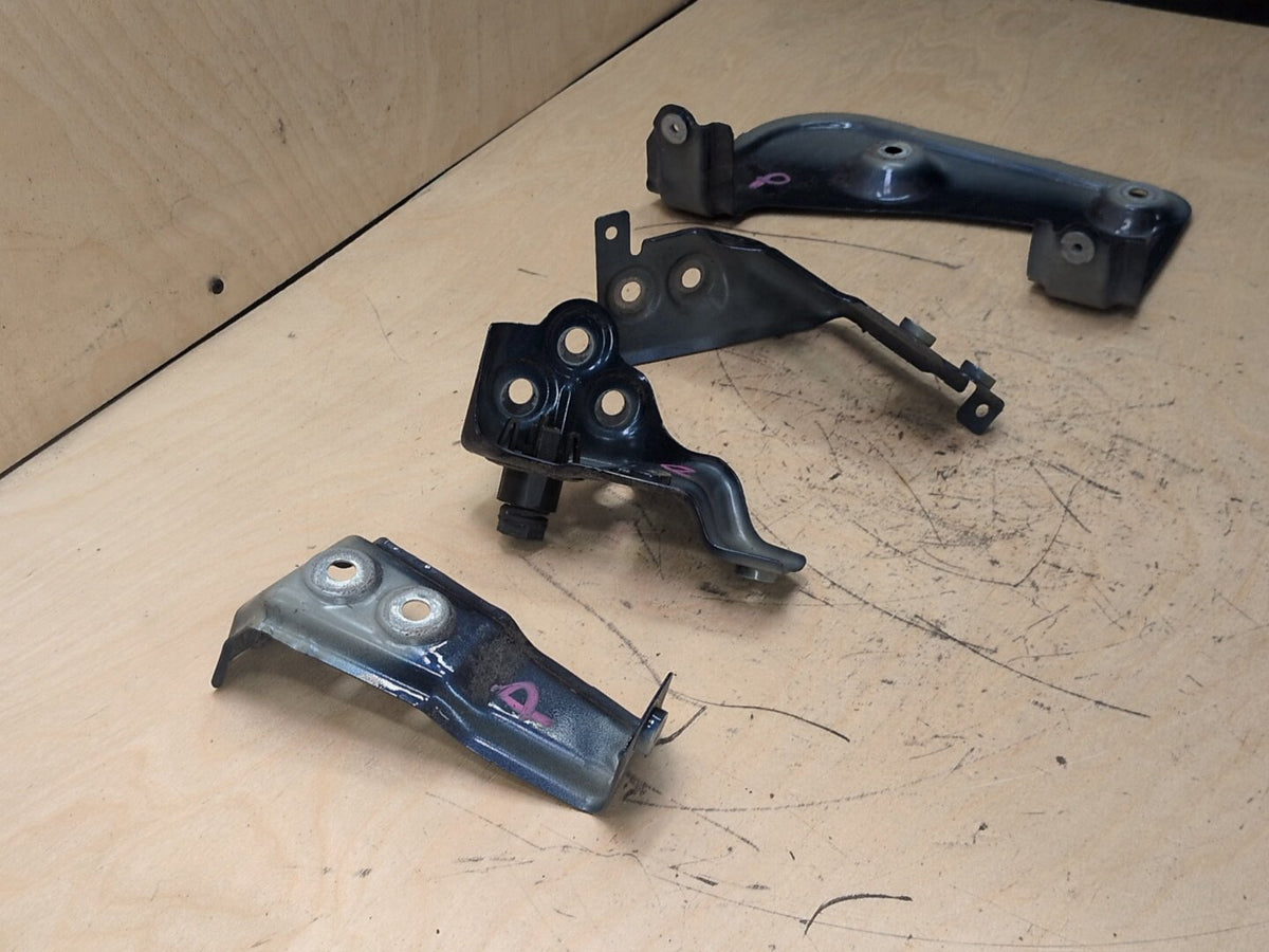 2019-2026 BMW X5 G05 Front Right Passenger Fender Brackets SET 7418218 OEM