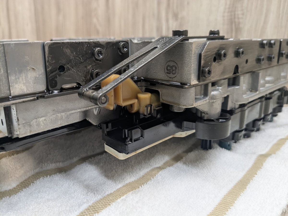 14-16 OEM Mercedes W212 E350 E550 Transmission Mechatronic Valve Body