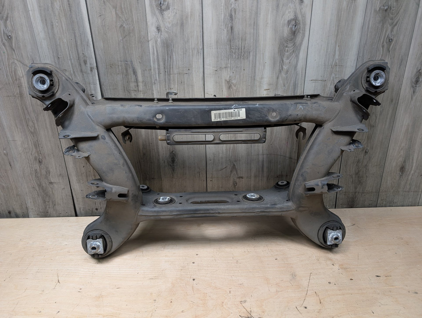 10-16 Mercedes A207 C207 W204 W207 W212 Rear Subframe Support Cradle Crossmember