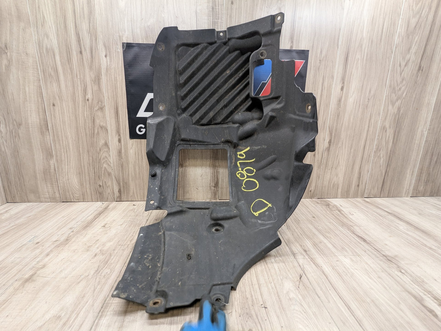 BMW Front Left Driver Wheel Fender Liner Splash Guard Intact!