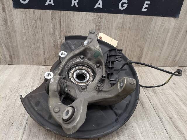2014 Mercedes-Benz E550  Front Right Passenger Spindle Knuckle w/ Bearing 0