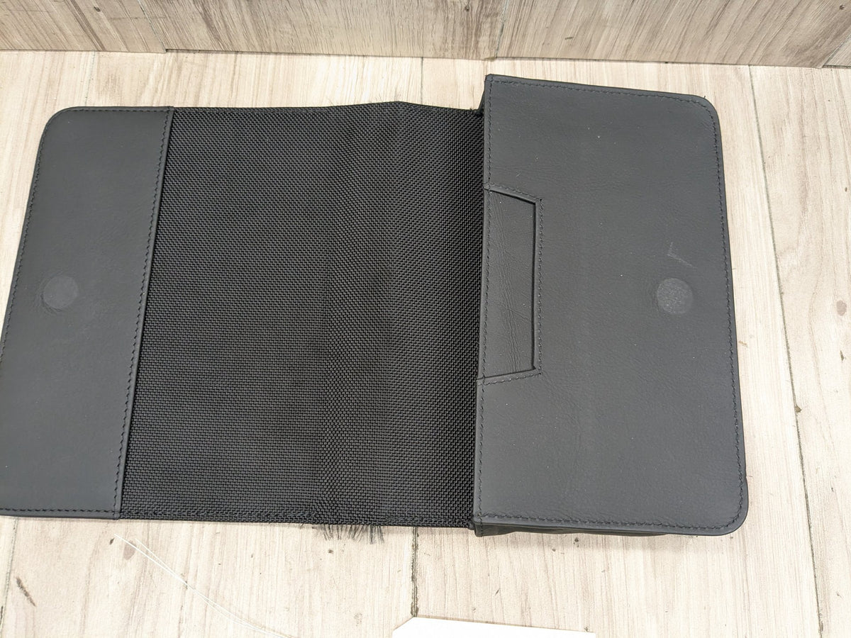 10-13 OEM BMW E70 X5M Owners Manual and Operator Books Set with OEM M Case