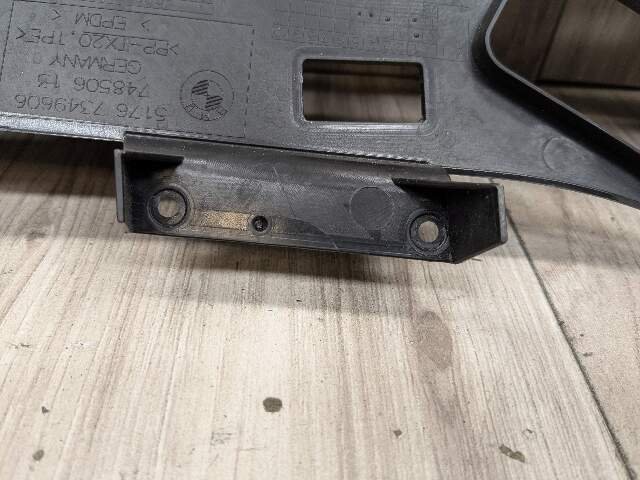 OEM BMW F90 M5 G30 530 540 M550 Front Right Engine Support Sealing Cover Trim
