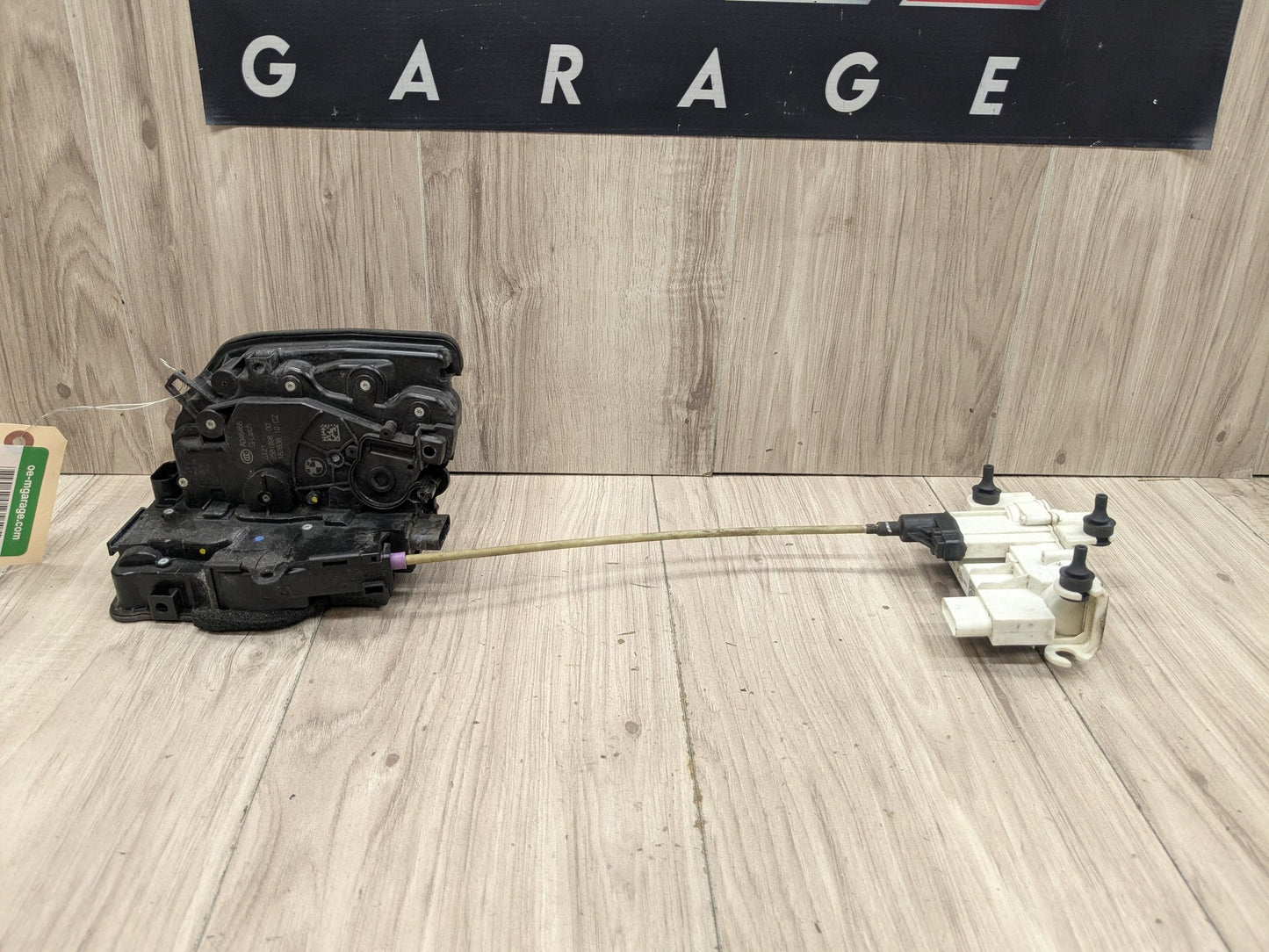 2016 BMW 750i G12 Rear Right Passenger Door Latch Lock Actuator w/ Soft Close 2581898 OEM BMW G12 740 750 B7 REAR RIGHT PASSENGER Door Lock Latch Actuator SOFT CLOSE